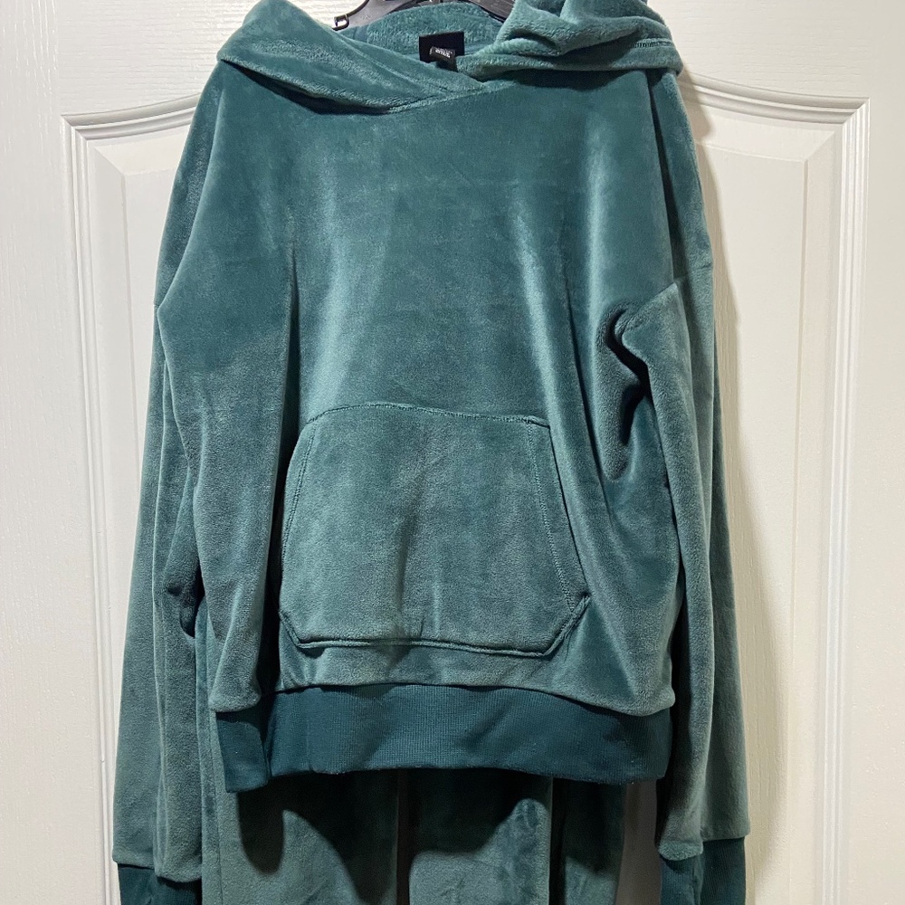Girls All in Motion Green Velour Set